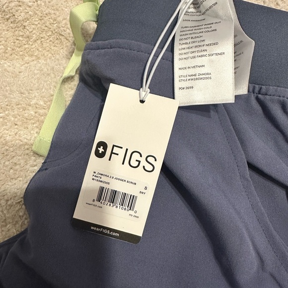 Figs Zamora Jogger Scrubs with Light Green Accent - Picture 2 of 3